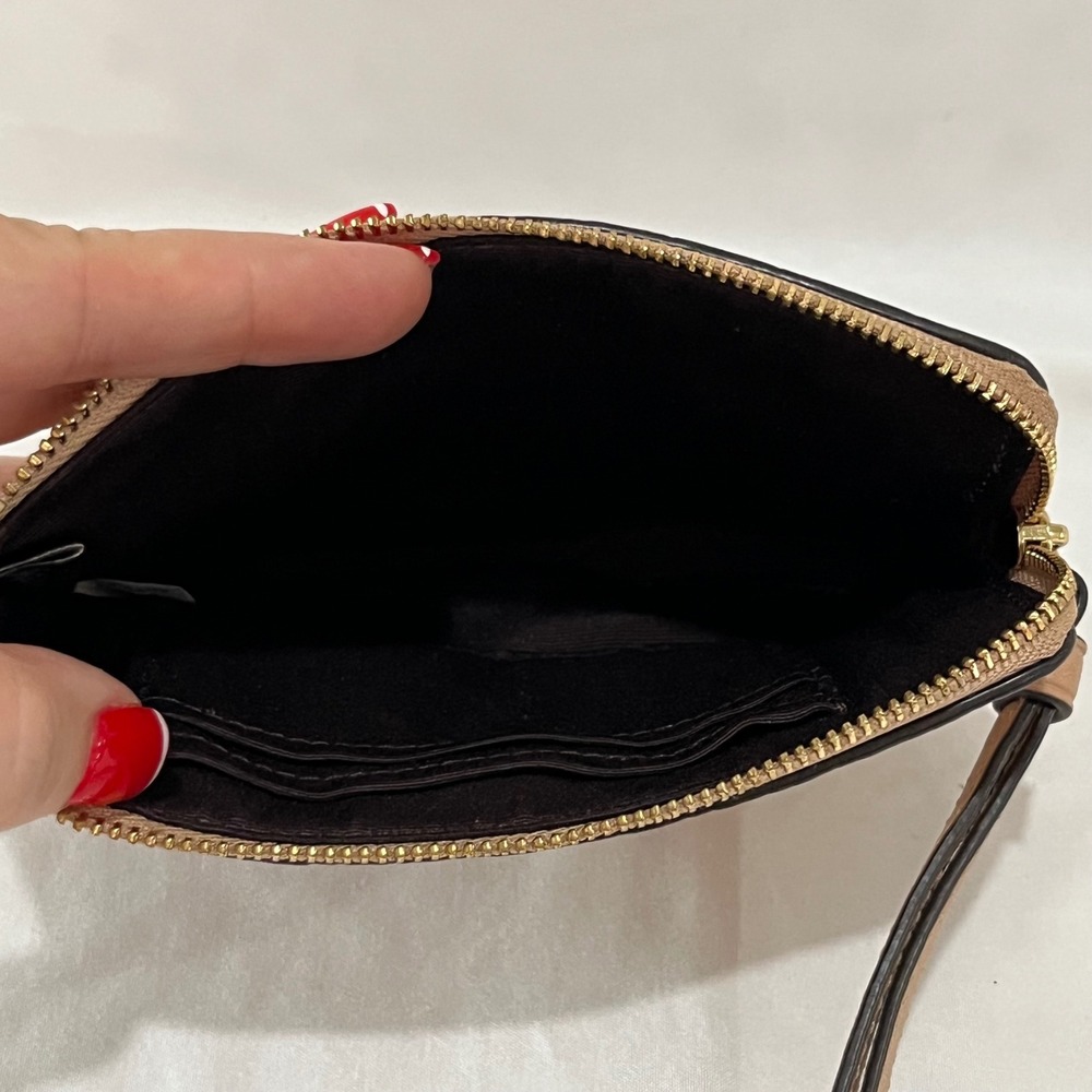 Coach Signature Embossed Leather Wristlet‎ Pouch Tan Gold Hardware Zip Top - Picture 4 of 7